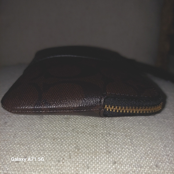 Coach NWT Signature Dark Khaki and Black Wristlet Wallet - Picture 6 of 11
